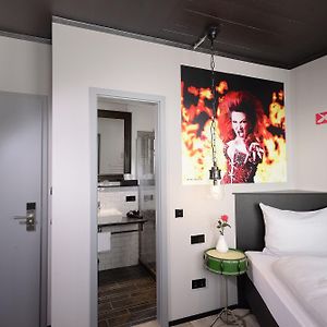 Budget Room